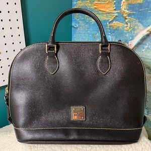 Beautiful Black Dooney & Bourke Purse (EUC)